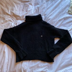 black cropped turtle neck